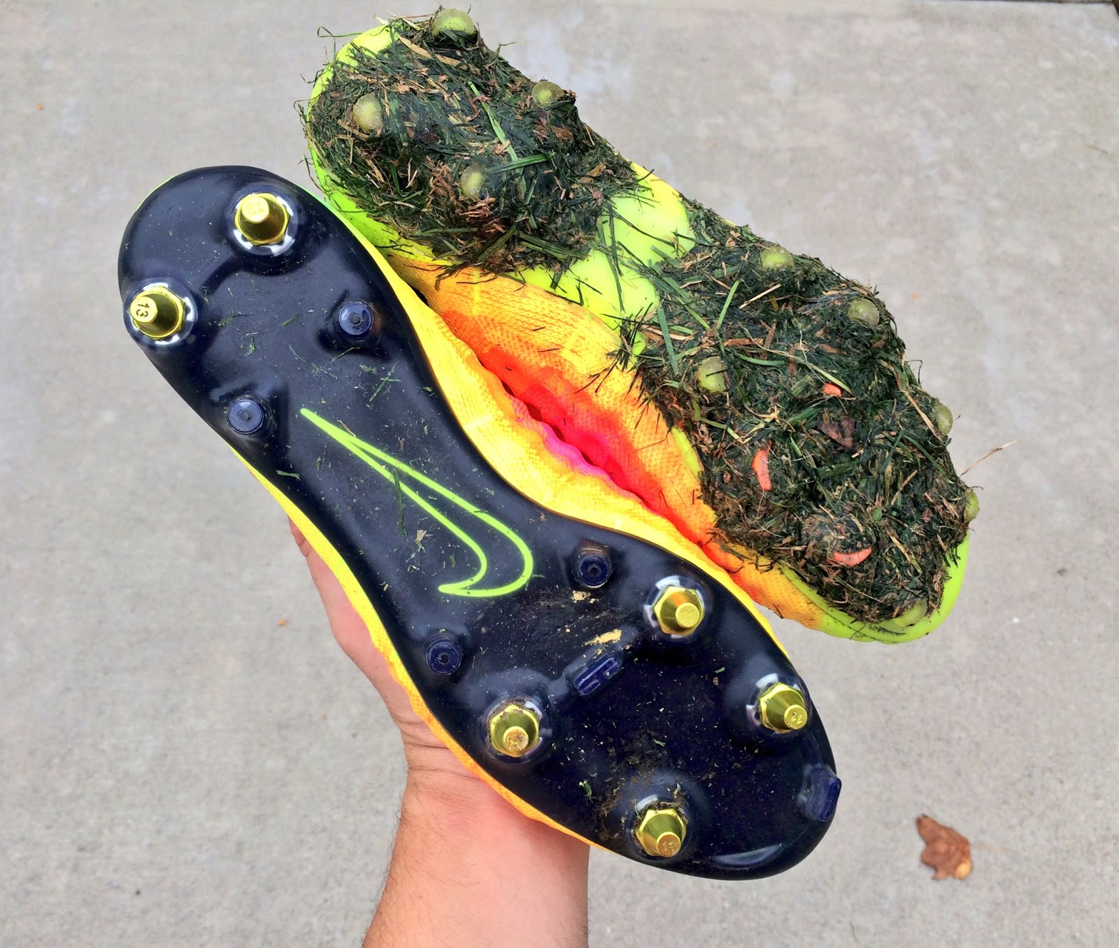 Anti clog cleats best sale